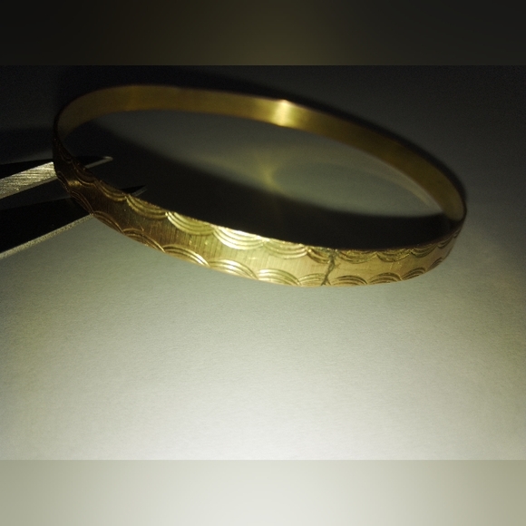 10 k gold Vintage Antique Bangle 3" diametre - Picture 8 of 9